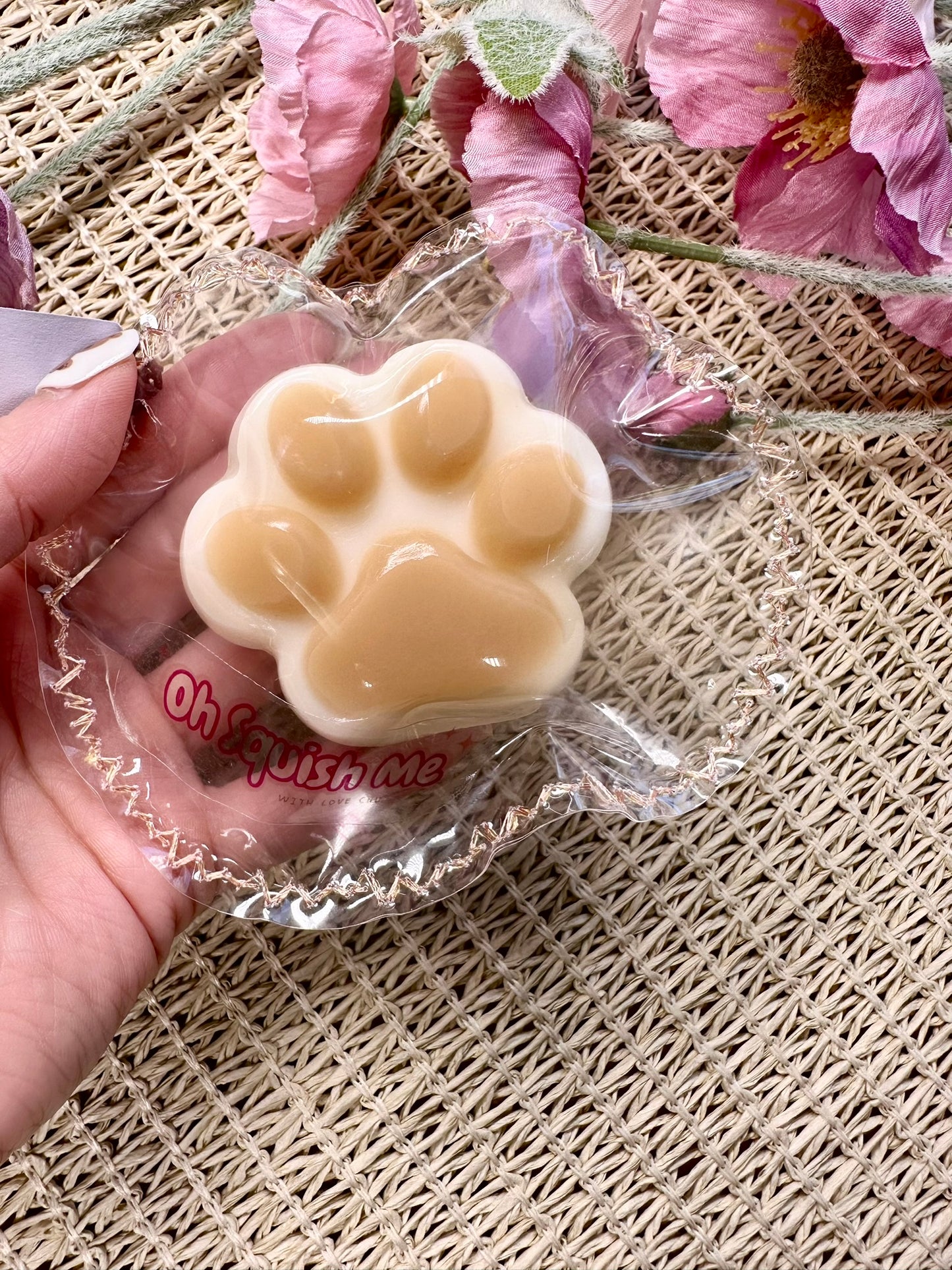 Latte Paw